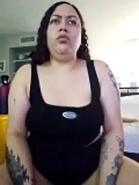 honeeyyy pot online show from October 22, 2025, 7:46 pm