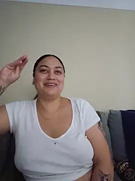honeeyyy pot online show from July 15, 2026, 5:20 pm