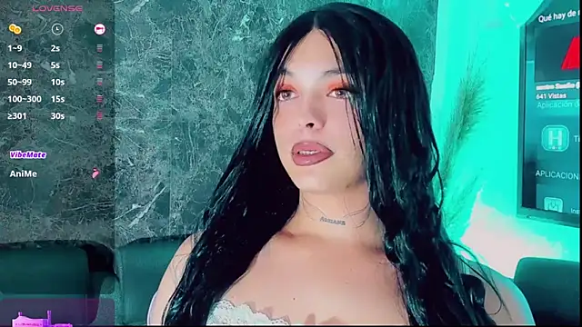 Emmaa Saenz  online show from December 15, 2025, 10:26 pm