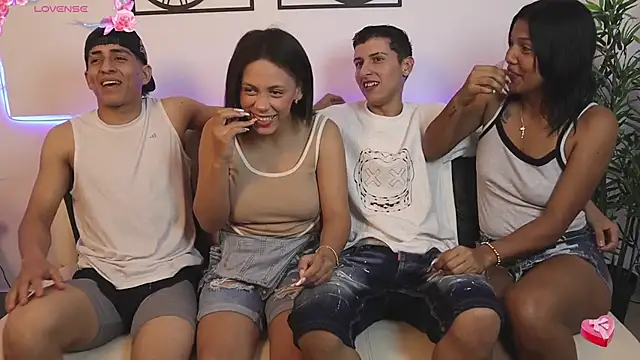 Crazy nigth01 online show from October 10, 2025, 2:12 am