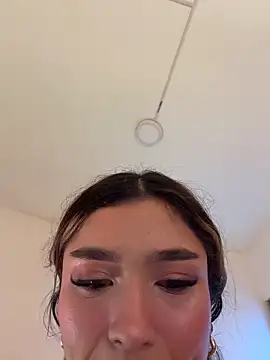 Snapshot of Arianavillada chatting on February 20, 2026, 6:26 am Arianavillada online show from February 20, 2026, 6:26 am