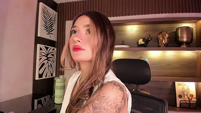 Snapshot of Arianavillada chatting on February 22, 2026, 3:31 am Arianavillada online show from February 22, 2026, 3:31 am