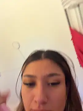 Snapshot of Arianavillada chatting on February 23, 2026, 3:41 am Arianavillada online show from February 23, 2026, 3:41 am