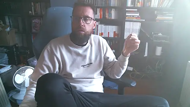 MeSteff online show from September 28, 2025, 8:10 am