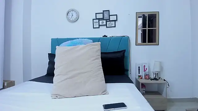 kamila lopez online show from February 8, 2026, 7:22 pm