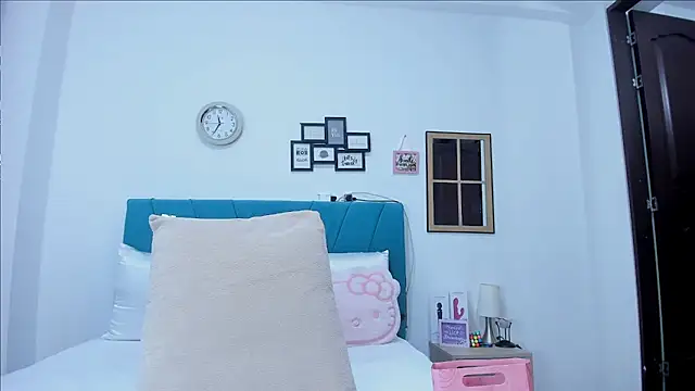 kamila lopez online show from March 9, 2026, 8:34 pm