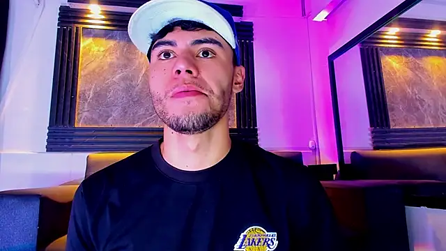 liam genner  online show from October 8, 2025, 7:47 pm