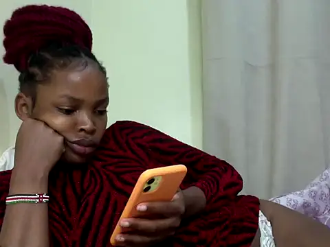 queen-sasha online show from April 15, 2026, 8:09 pm