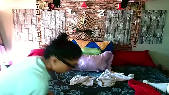 Indian Blaze00 online show from November 19, 2025, 6:24 am