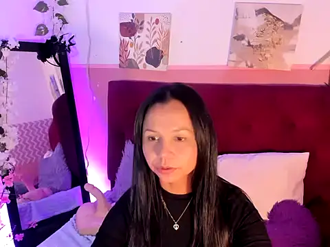candysmitxxx online show from June 2, 2026, 7:03 pm