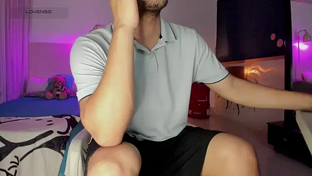 Curlblue online show from May 27, 2026, 1:37 am
