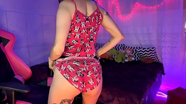 Lua34682 online show from November 18, 2025, 11:37 pm