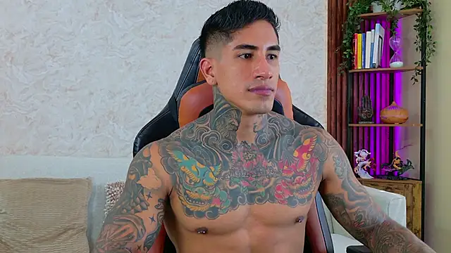 Snapshot of AdanReilly chatting on January 17, 2026, 5:05 pm AdanReilly online show from January 17, 2026, 5:05 pm