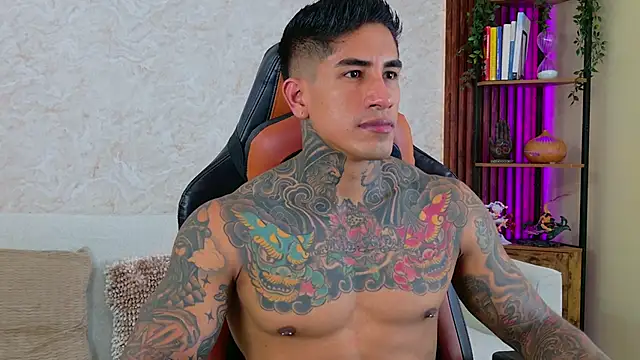 Snapshot of AdanReilly chatting on January 18, 2026, 3:59 pm AdanReilly online show from January 18, 2026, 3:59 pm