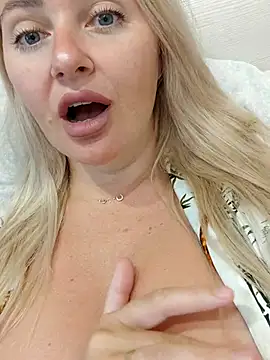 LadyLolyPop  online show from July 11, 2026, 3:51 am