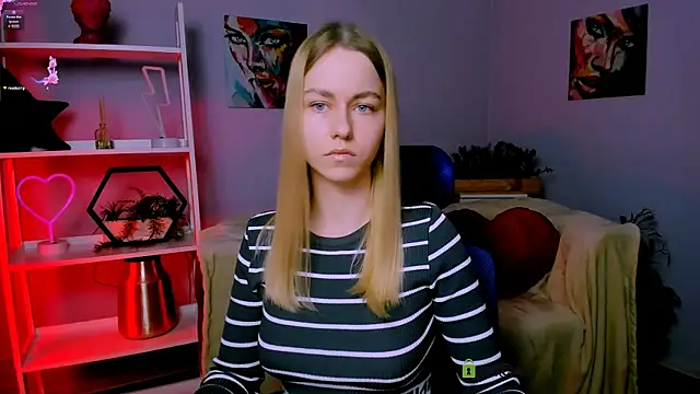 scarlet mooore online show from March 5, 2025, 8:32 pm