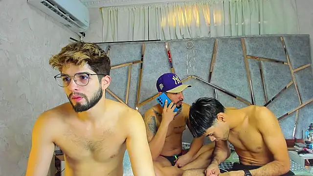 The slim boyss online show from March 11, 2025, 8:31 pm