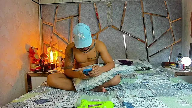 The slim boyss online show from March 12, 2025, 7:25 pm