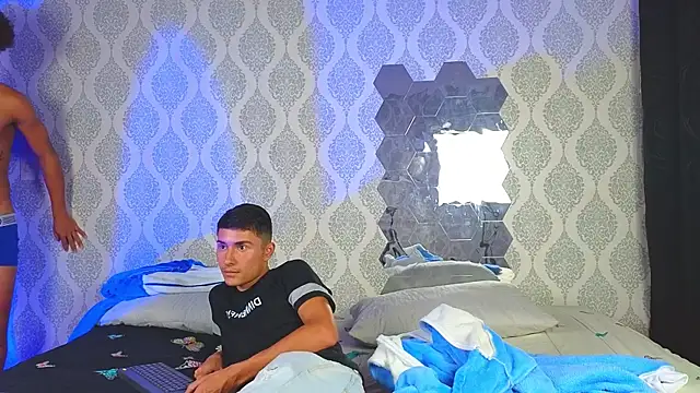 The slim boyss online show from March 9, 2025, 2:21 pm