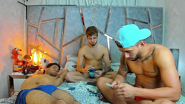 The slim boyss online show from March 13, 2025, 11:05 pm