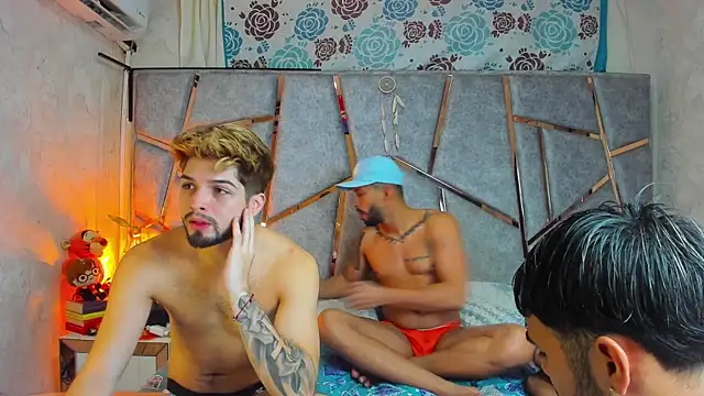 The slim boyss online show from March 6, 2025, 8:05 pm