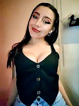 Paudelatorre online show from October 19, 2025, 3:31 am