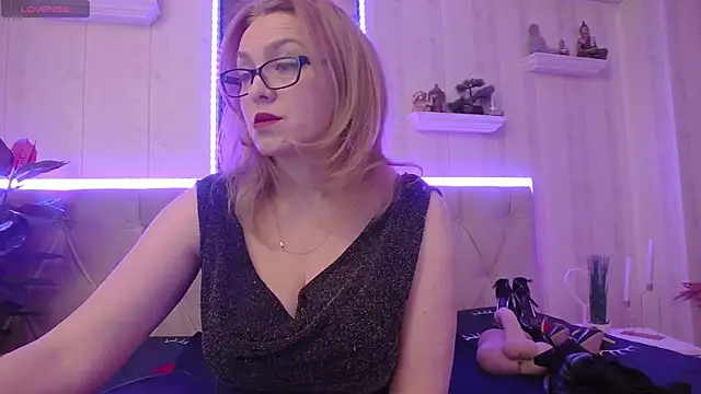 Snapshot of LadyJeen chatting on February 18, 2025, 7:54 am LadyJeen online show from February 18, 2025, 7:54 am