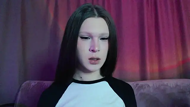 Snapshot of Sexpired_Princess chatting on February 12, 2025, 2:35 am Sexpired Princess online show from February 12, 2025, 2:35 am