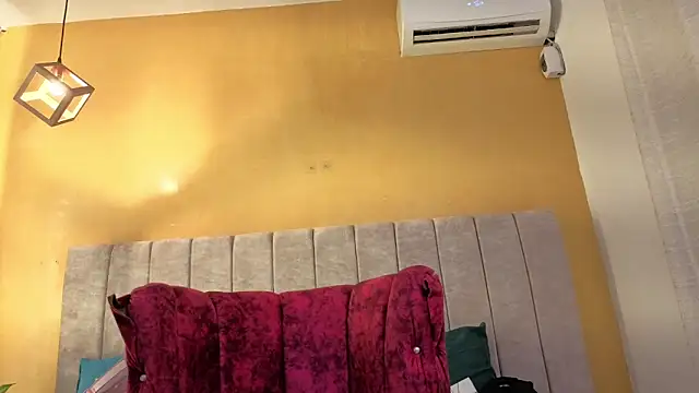 lexyfyre online show from March 25, 2026, 12:37 pm