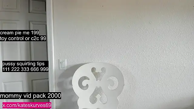 Snapshot of kateskurves chatting on July 1, 2026, 1:11 pm kateskurves online show from July 1, 2026, 1:11 pm
