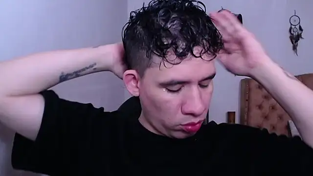 Snapshot of cute_eidenx chatting on June 2, 2026, 7:03 pm cute eidenx online show from June 2, 2026, 7:03 pm