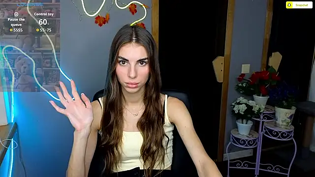 EmmyGreans online show from November 18, 2025, 12:41 pm