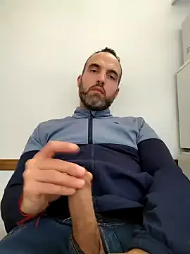 leon3875 online show from September 24, 2025, 3:29 pm