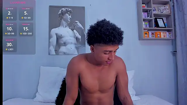 Snapshot of MagnusKing_ chatting on October 27, 2025, 10:44 pm MagnusKing online show from October 27, 2025, 10:44 pm