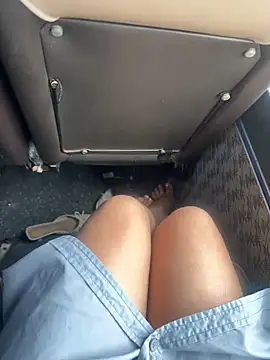 May-Squirt online show from April 14, 2026, 3:00 am