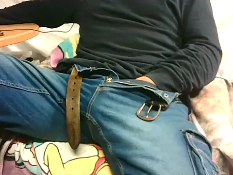 Snapshot of Giulio35_Pika chatting on November 20, 2025, 3:45 pm Giulio35 Pika online show from November 20, 2025, 3:45 pm