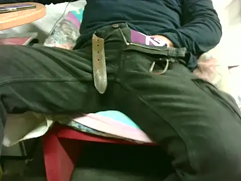 Snapshot of Giulio35_Pika chatting on October 9, 2025, 7:47 pm Giulio35 Pika online show from October 9, 2025, 7:47 pm