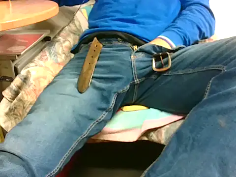 Snapshot of Giulio35_Pika chatting on October 16, 2025, 7:44 pm Giulio35 Pika online show from October 16, 2025, 7:44 pm