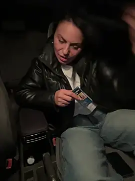 KimKelly13 online show from April 9, 2026, 7:42 pm