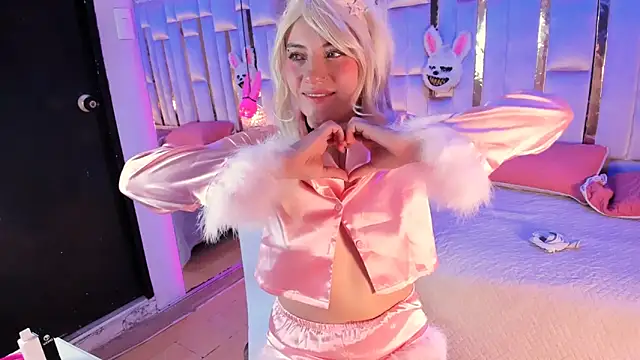 Broklinwhite  online show from April 10, 2026, 2:35 pm