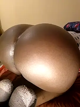 Misskhalifa  online show from October 14, 2025, 12:11 am