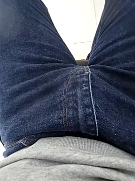 Snapshot of RIP_Curl chatting on November 22, 2025, 12:26 pm RIP Curl online show from November 22, 2025, 12:26 pm