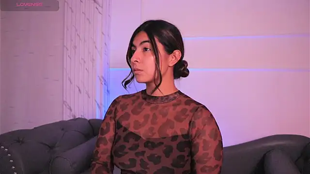 ShelleyMorell online show from October 8, 2025, 2:07 pm