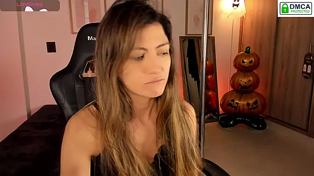 Lilabril online show from October 5, 2025, 2:41 pm