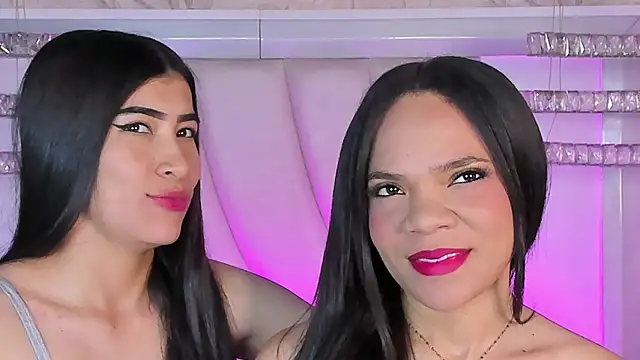 Snapshot of siara_and_zoe chatting on May 14, 2026, 11:35 pm siara and zoe online show from May 14, 2026, 11:35 pm