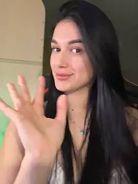 Snapshot of Julietta_a chatting on January 23, 2025, 7:11 am Julietta a online show from January 23, 2025, 7:11 am