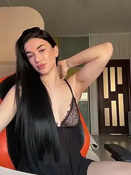 Snapshot of Julietta_a chatting on March 7, 2025, 8:02 am Julietta a online show from March 7, 2025, 8:02 am