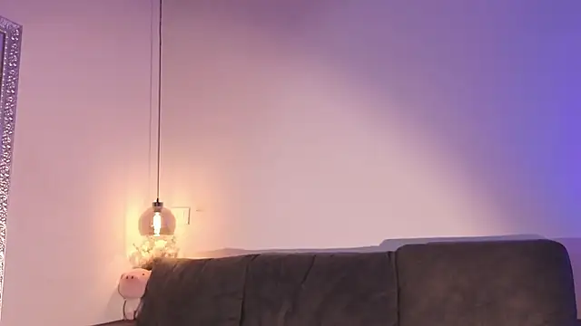 Isabella francoo online show from March 4, 2026, 11:40 am