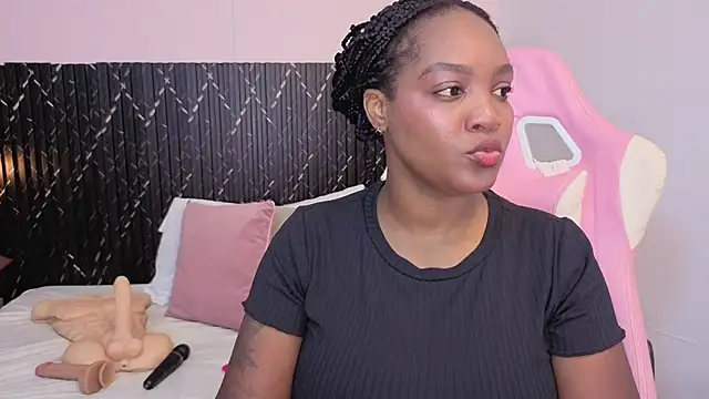 chanel brunette online show from March 16, 2026, 7:16 pm