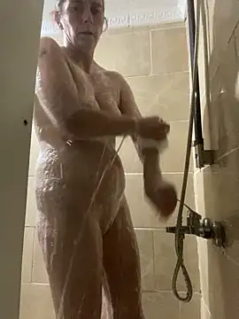 Snapshot of WreckedCrop chatting on January 21, 2025, 3:15 am WreckedCrop online show from January 21, 2025, 3:15 am